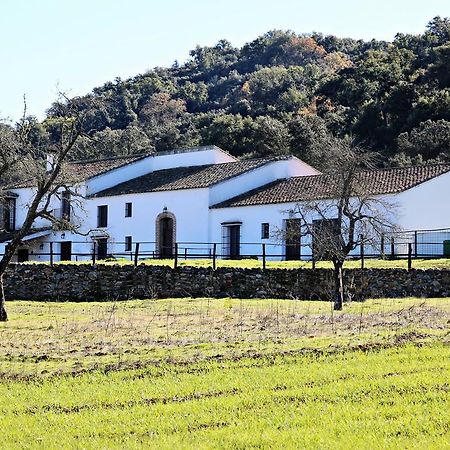 Villa Escutia カサジャ・デ・ラ・シエラ エクステリア 写真